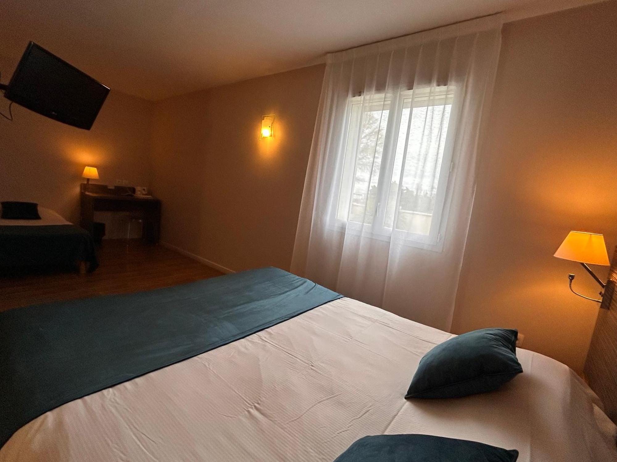 Hotel Caiman ピエールラット エクステリア 写真